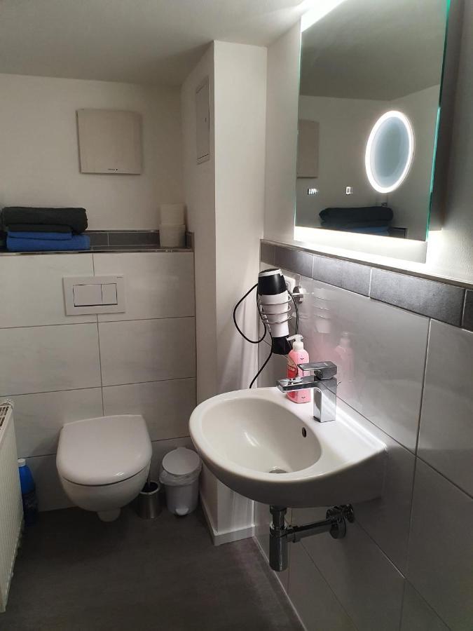 Zimmer Im Ug Direkt In Der Innenstadt, Centrum Шверин Экстерьер фото