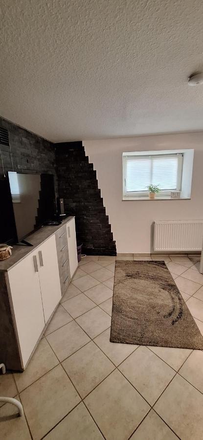 Zimmer Im Ug Direkt In Der Innenstadt, Centrum Шверин Экстерьер фото